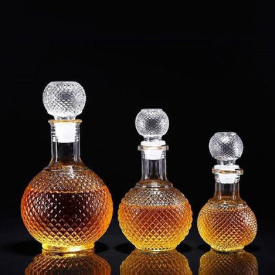 Good price 8.8oz piccolo liquore Hibiki Crystal Glass Bottles Creative Miniature in linea