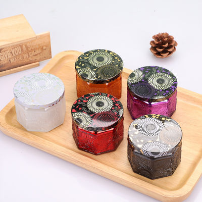 Good price Il vetro dell'ottagono ha impresso colore di lusso vuoto 4oz 8oz dei porta-candela il multi con il coperchio in linea
